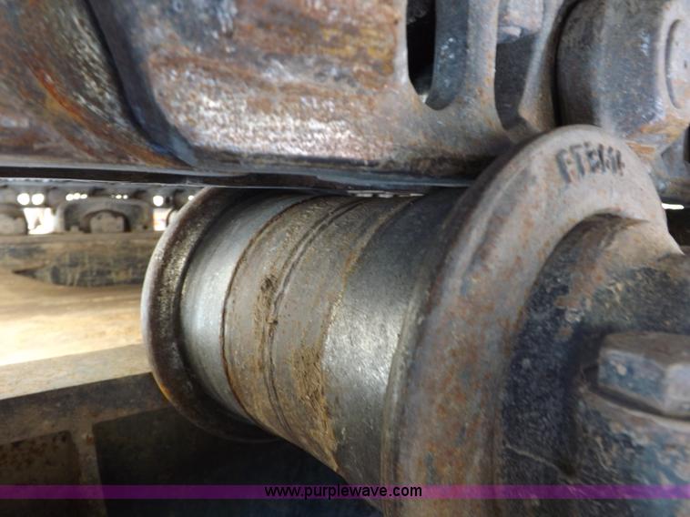 image for item H7023 2007 John Deere 200C LC excavator