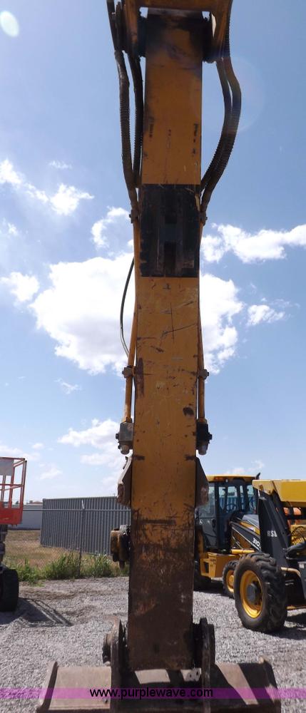 image for item H7023 2007 John Deere 200C LC excavator