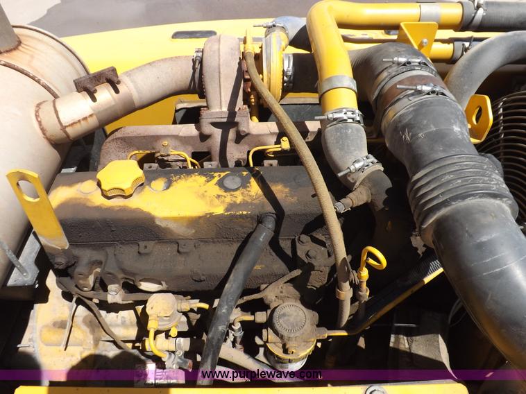 image for item H7023 2007 John Deere 200C LC excavator