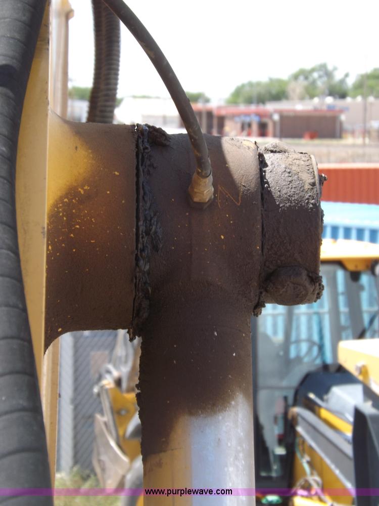 image for item H7023 2007 John Deere 200C LC excavator