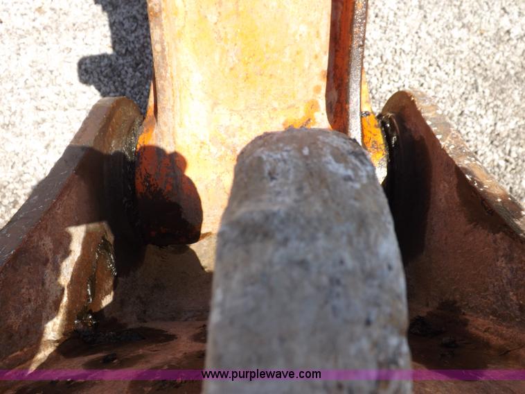 image for item H7023 2007 John Deere 200C LC excavator