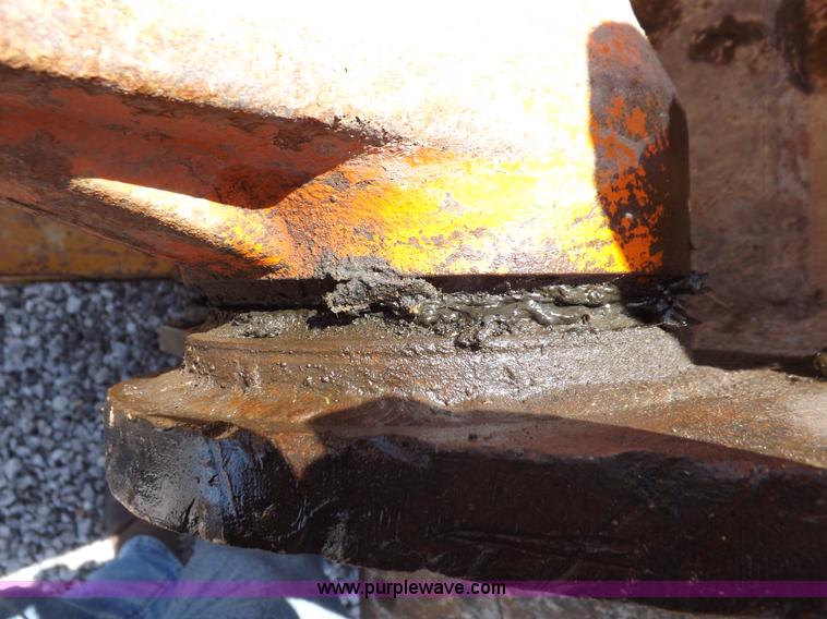 image for item H7023 2007 John Deere 200C LC excavator