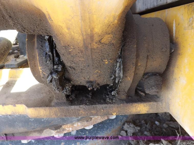 image for item H7023 2007 John Deere 200C LC excavator