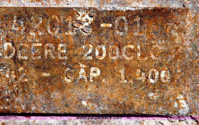 image for item H7023 2007 John Deere 200C LC excavator