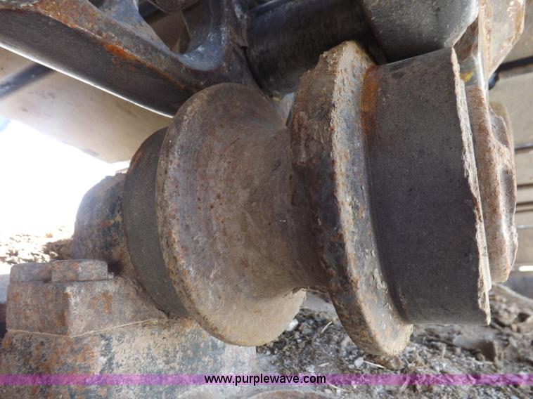 image for item H7023 2007 John Deere 200C LC excavator