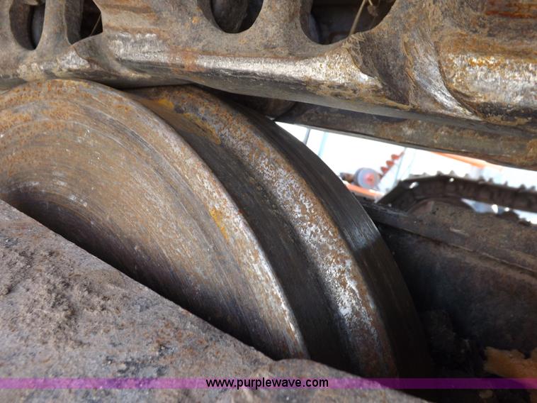 image for item H7023 2007 John Deere 200C LC excavator