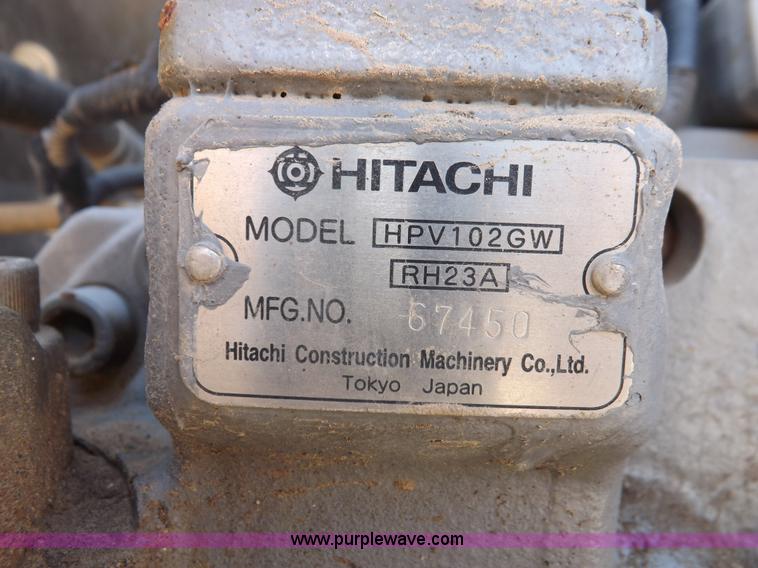 image for item H7023 2007 John Deere 200C LC excavator