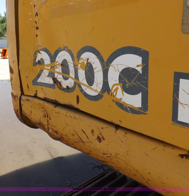 image for item H7023 2007 John Deere 200C LC excavator