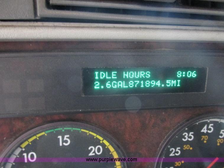 image for item AB9371 2006 Freightliner Century Class ST120 semi truck