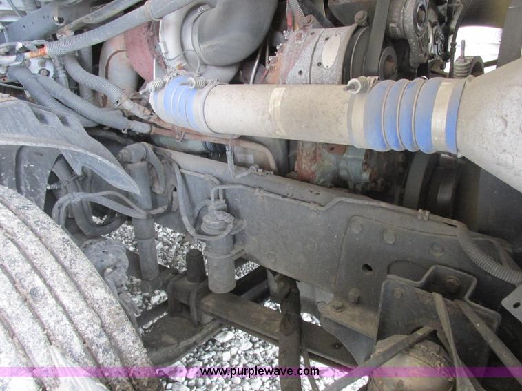 image for item AB9371 2006 Freightliner Century Class ST120 semi truck