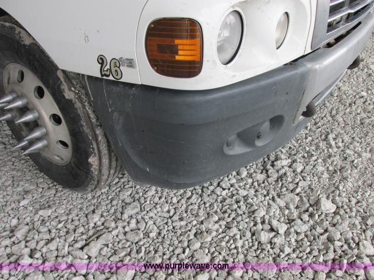 image for item AB9371 2006 Freightliner Century Class ST120 semi truck