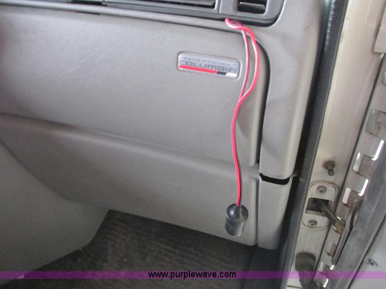 image for item AB9372 2006 Freightliner Columbia semi truck