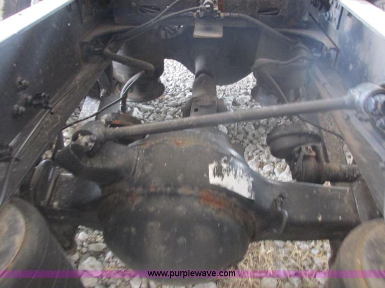 image for item AB9372 2006 Freightliner Columbia semi truck