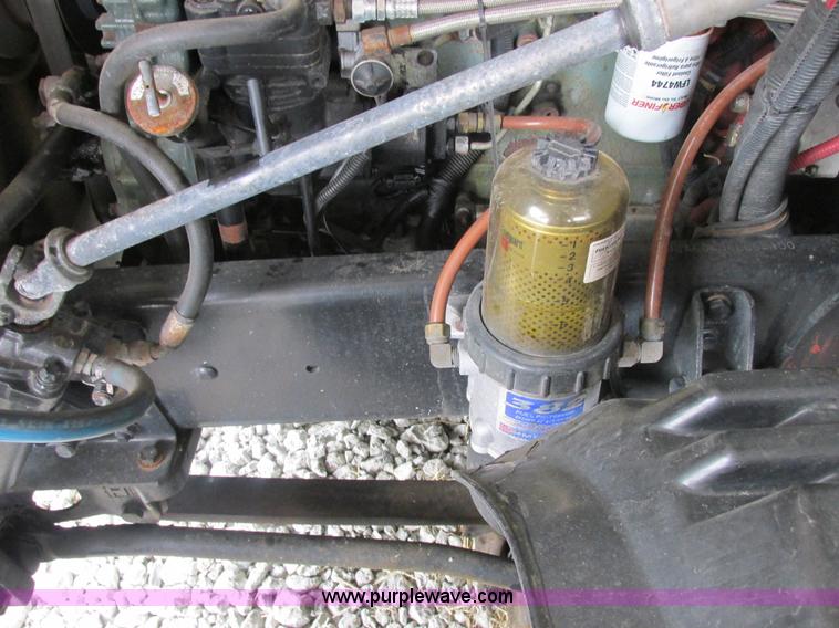 image for item AB9372 2006 Freightliner Columbia semi truck