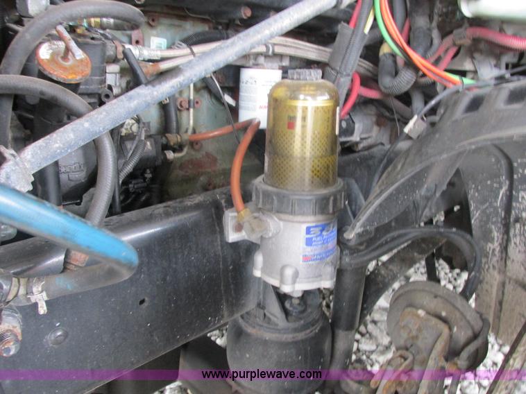 image for item AB9372 2006 Freightliner Columbia semi truck