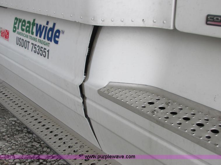 image for item AB9372 2006 Freightliner Columbia semi truck