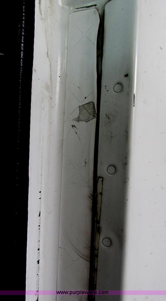 image for item AB9372 2006 Freightliner Columbia semi truck