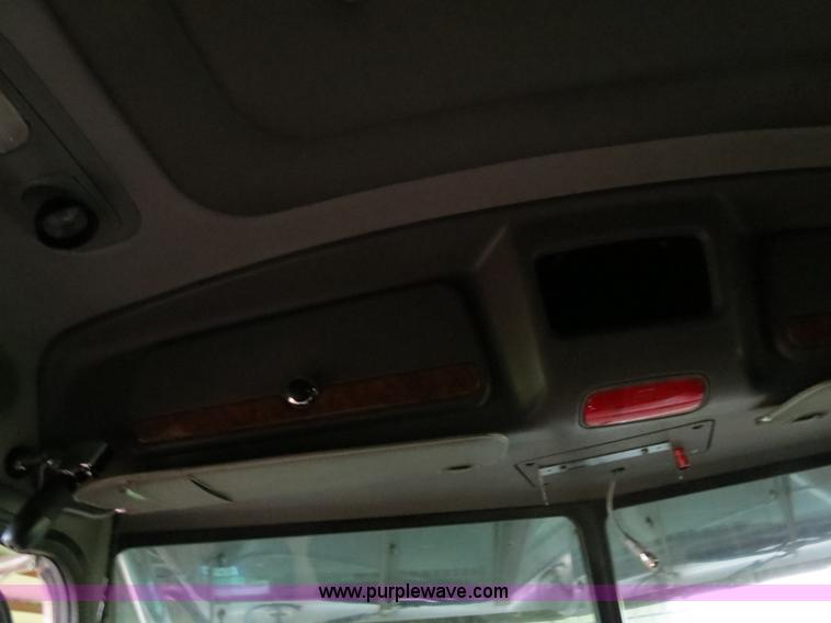 image for item B4770 2006 Peterbilt 379 semi truck