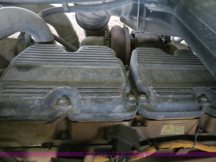 image for item B4770 2006 Peterbilt 379 semi truck