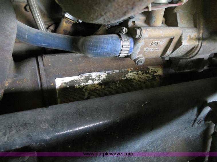 image for item B4770 2006 Peterbilt 379 semi truck