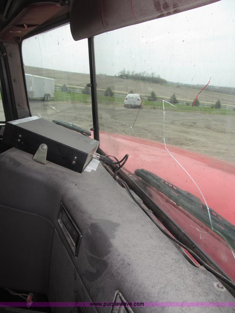 image for item B5486 1997 International 9400 Eagle semi truck