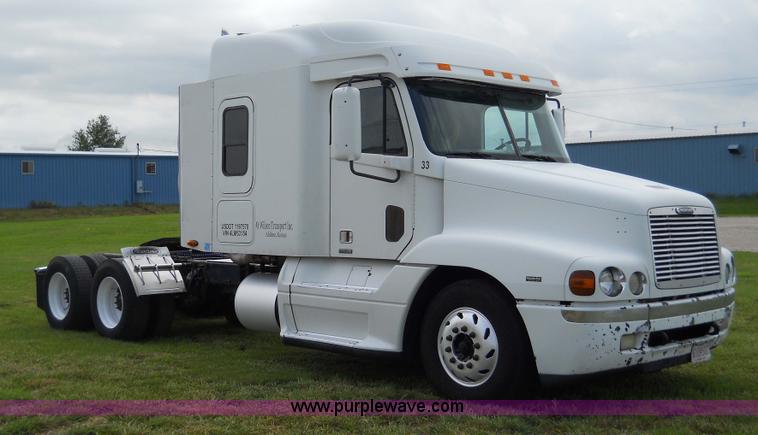 image for item C1129 2004 Freightliner ST120 semi truck