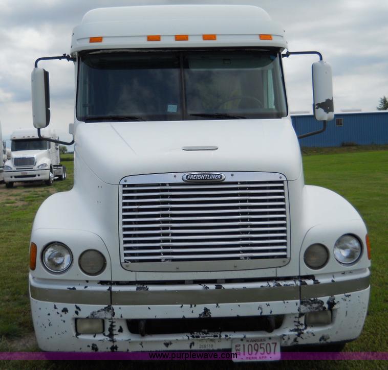 image for item C1129 2004 Freightliner ST120 semi truck