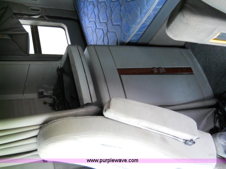 image for item C1129 2004 Freightliner ST120 semi truck