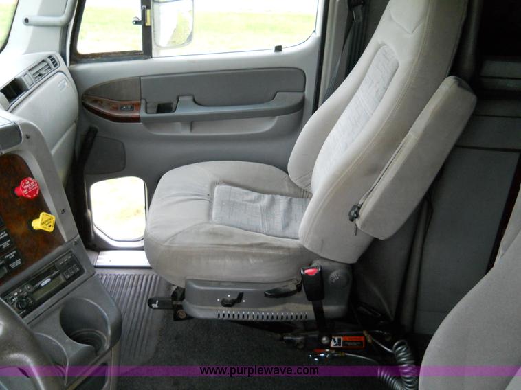 image for item C1129 2004 Freightliner ST120 semi truck