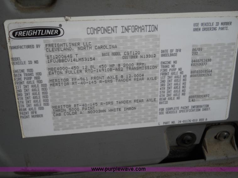 image for item C1129 2004 Freightliner ST120 semi truck