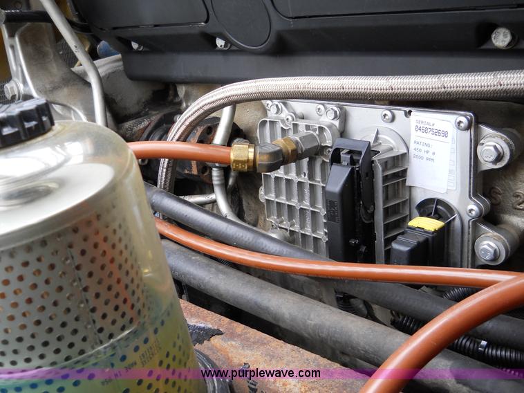 image for item C1129 2004 Freightliner ST120 semi truck