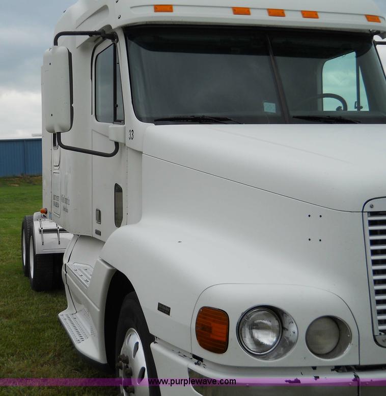 image for item C1129 2004 Freightliner ST120 semi truck