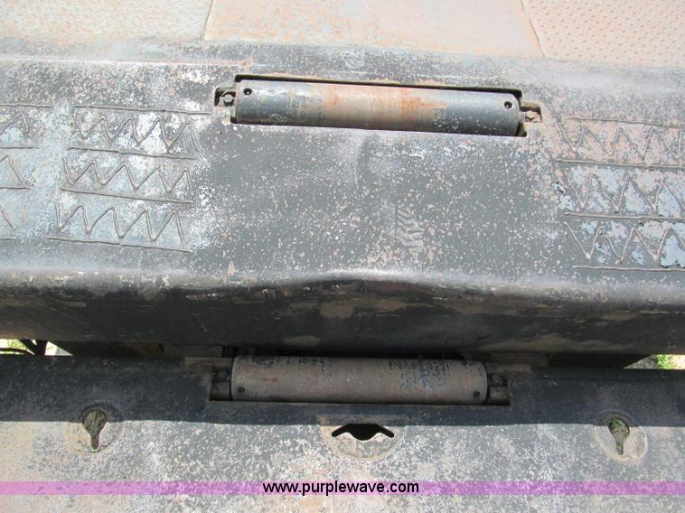 image for item F5064 1996 Landoll 660 48' trailer