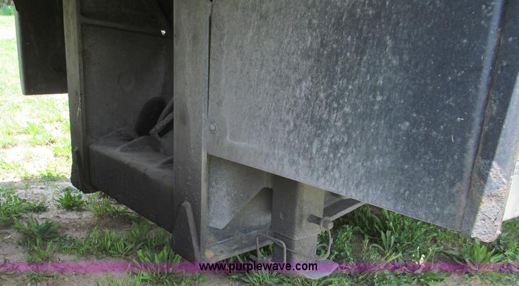 image for item F5064 1996 Landoll 660 48' trailer