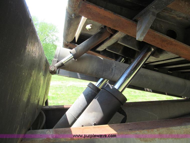 image for item F5064 1996 Landoll 660 48' trailer