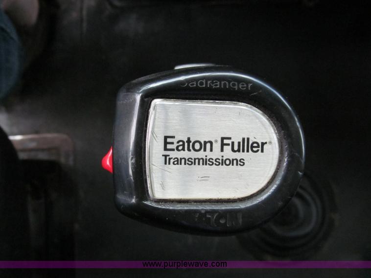 image for item F5065 1996 Volvo 64T semi truck