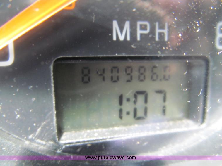 image for item F5065 1996 Volvo 64T semi truck