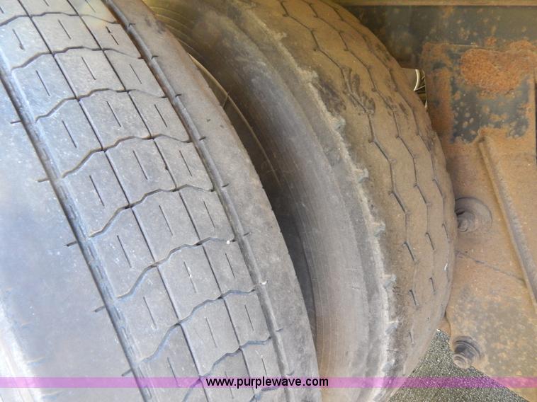 image for item G3208 2002 Wabash 53' reefer trailer