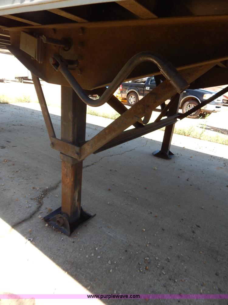 image for item G3208 2002 Wabash 53' reefer trailer