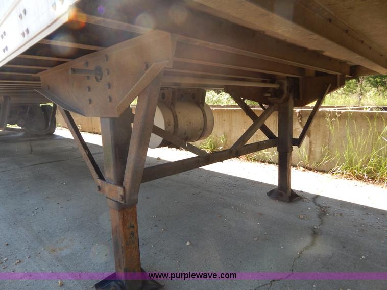 image for item G3208 2002 Wabash 53' reefer trailer