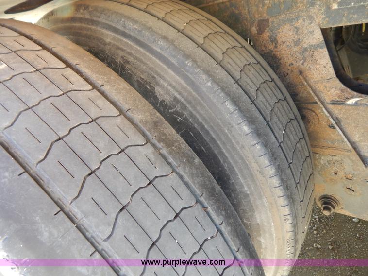 image for item G3210 2002 Wabash 53' reefer trailer