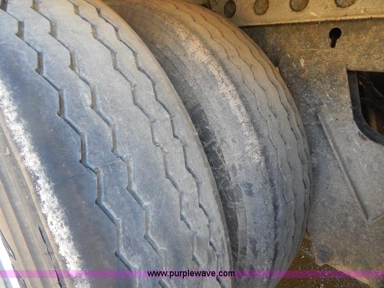 image for item G3210 2002 Wabash 53' reefer trailer