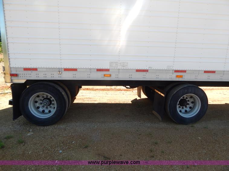 image for item G3211 2005 Utility 3000R 48' spread axle reefer trailer