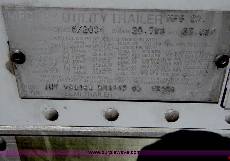image for item G3211 2005 Utility 3000R 48' spread axle reefer trailer