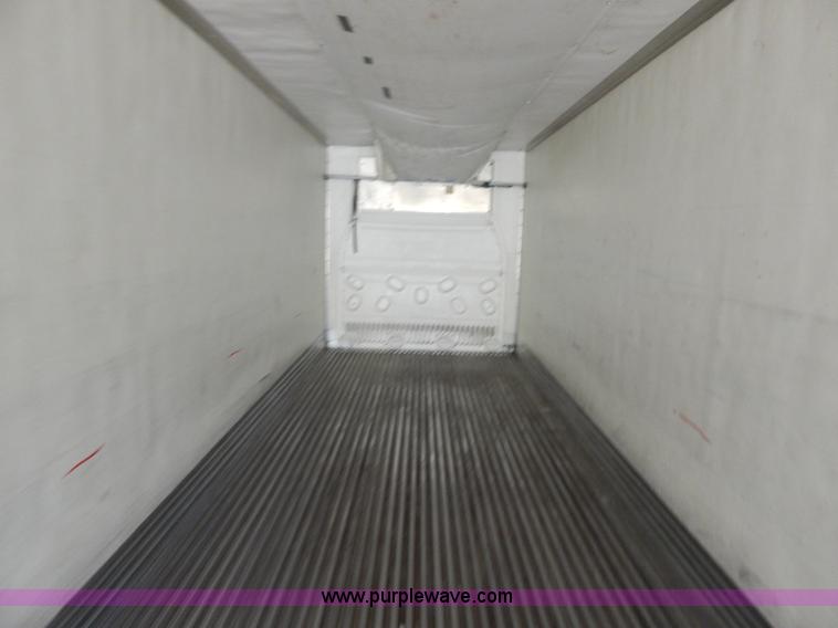 image for item G3211 2005 Utility 3000R 48' spread axle reefer trailer