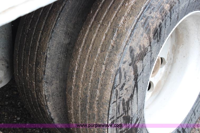 image for item G5209 1999 Wilson Pace Setter with Keith walking floor unloading system