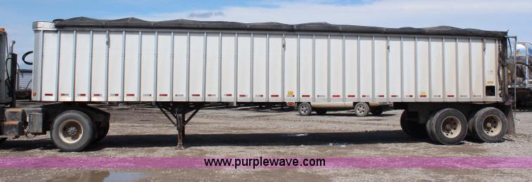 image for item G5211 2006 Trail King 42' belt trailer