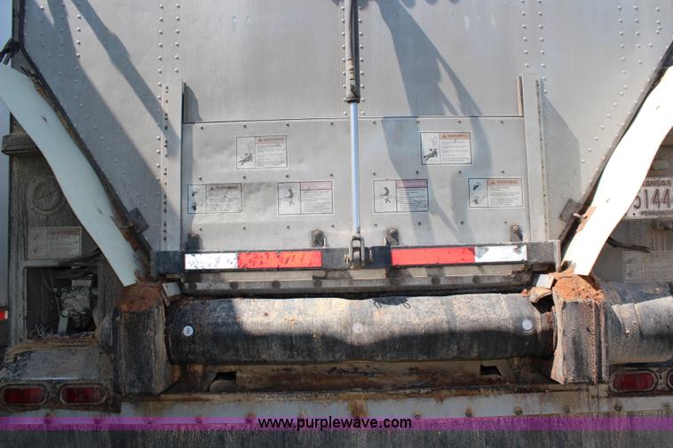 image for item G5211 2006 Trail King 42' belt trailer