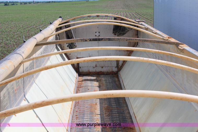 image for item G5211 2006 Trail King 42' belt trailer