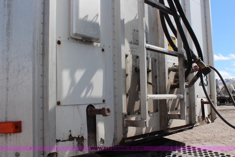 image for item G5211 2006 Trail King 42' belt trailer